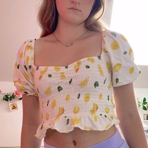 Lemon print smocked puff sleeve cropped blouse